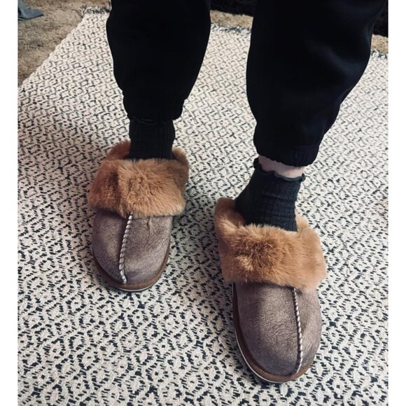 🆕Women Brown Suede Fluff Dual Memory Foam Arch Support Warm Scuff Slipper - Picture 1 of 10
